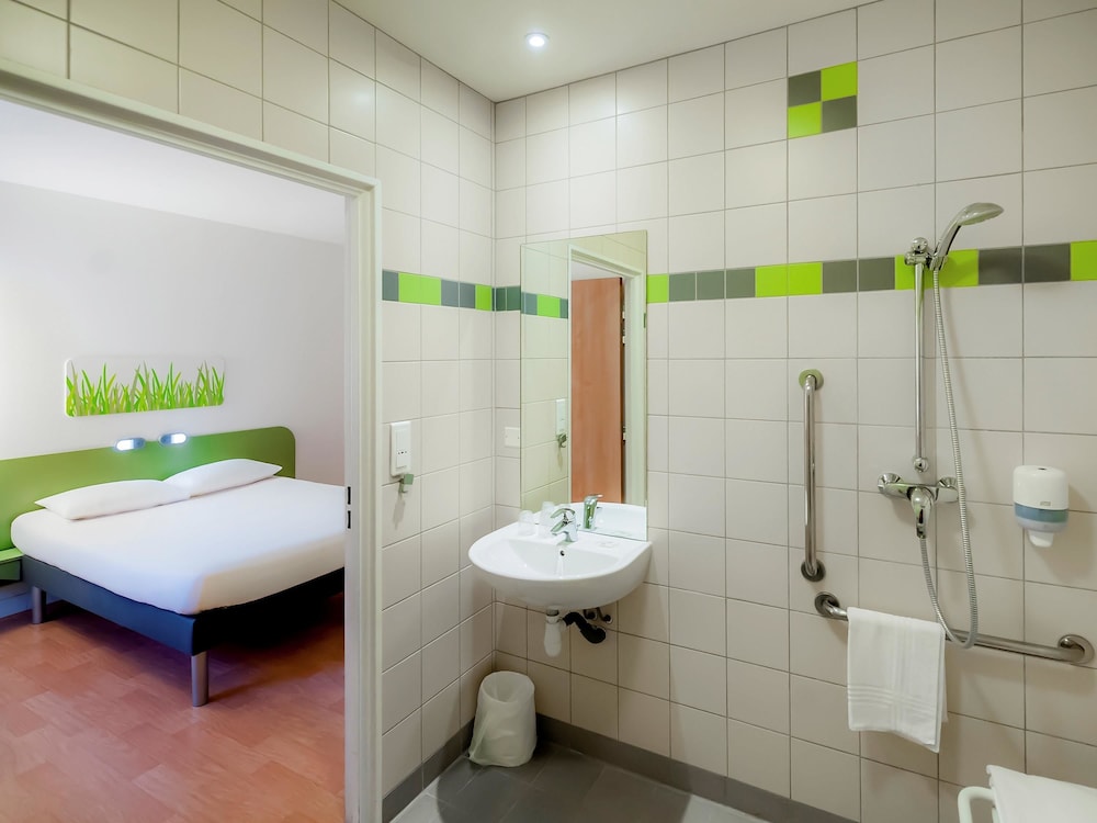 Ibis Budget Bayeux 50/50