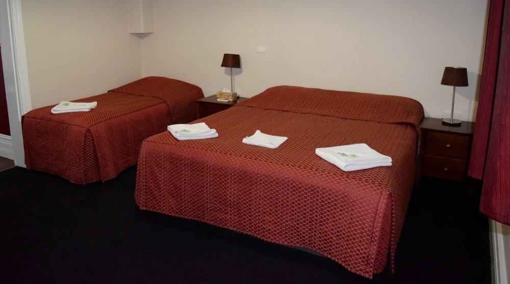 Palace Hotel Kalgoorlie 9/65