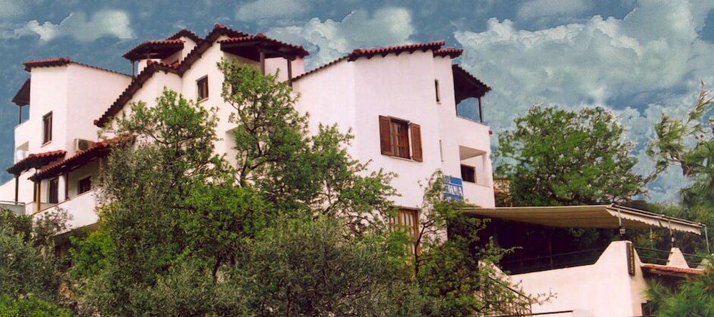Drymna Hotel 42/50