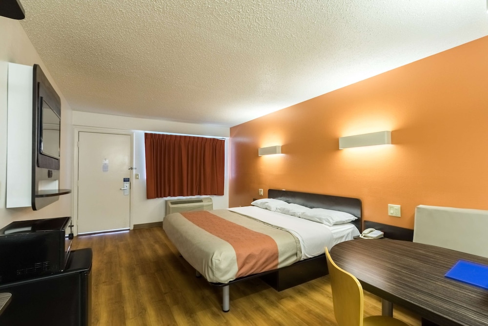 Motel6 Crawfordsville, IN 12/51