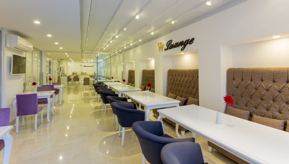 Wise Boutique Hotel & Spa 61/65