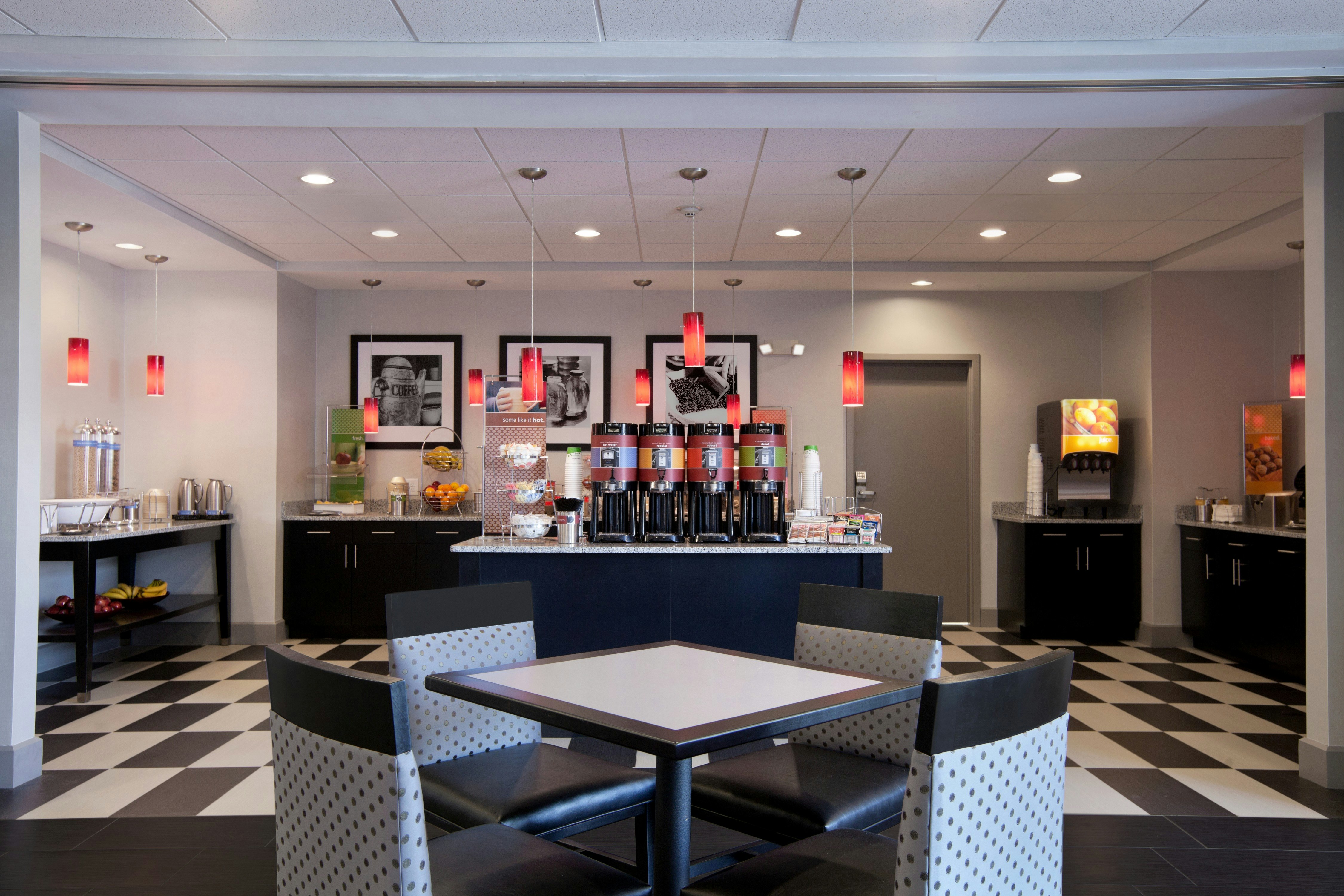 Hampton Inn And Suites Roanoke Airport 36/49