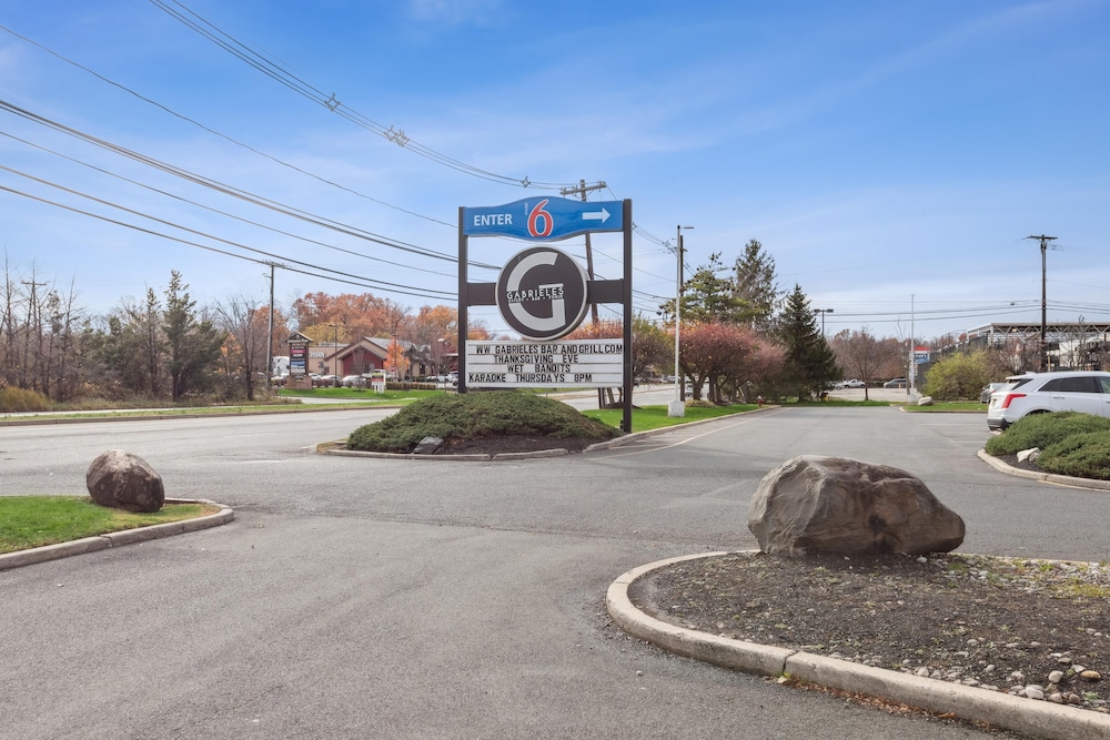 Motel6 Piscataway, NJ 42/63