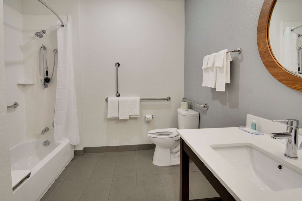 MainStay Suites Dallas Northwest - Irving 62/66