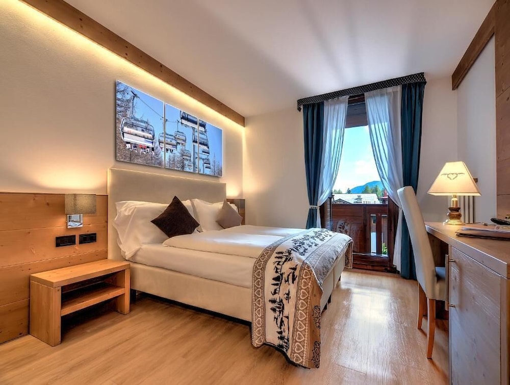 HOTEL CAMINETTO 24/67