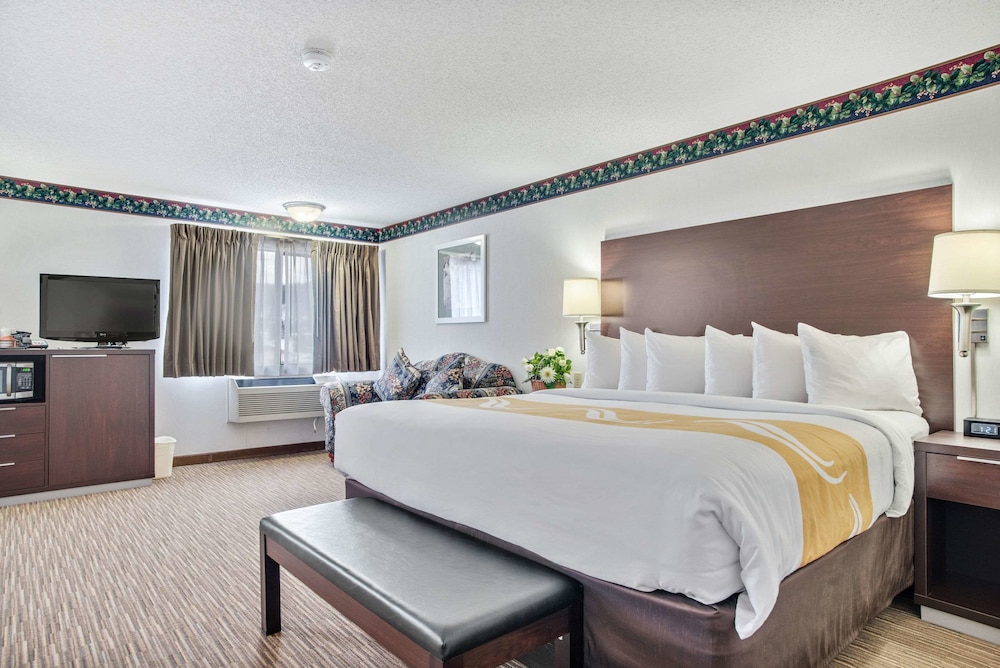 Everspring Inn Suites Hill City 23/61