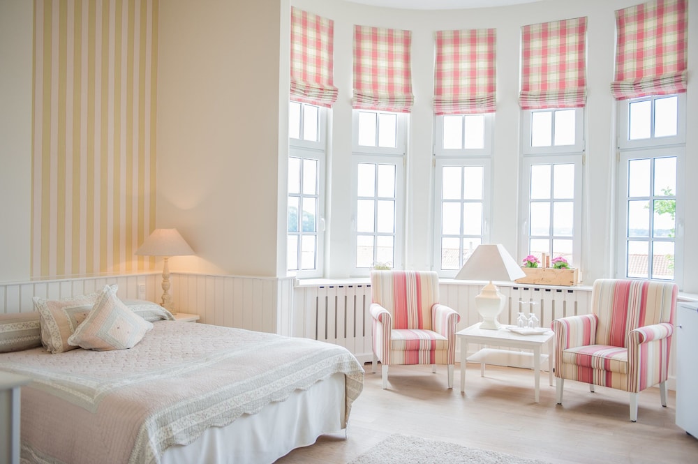 Strandhotel Glucksburg 14/50
