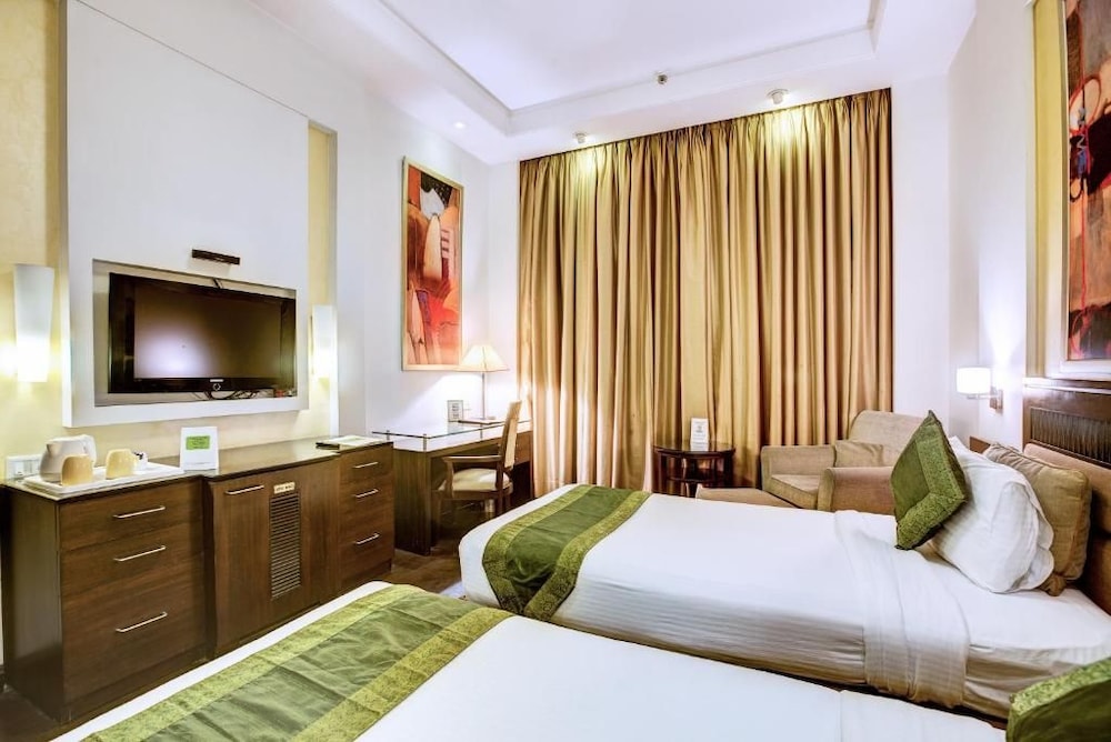 Hotel Western Court Panchkula 17/50