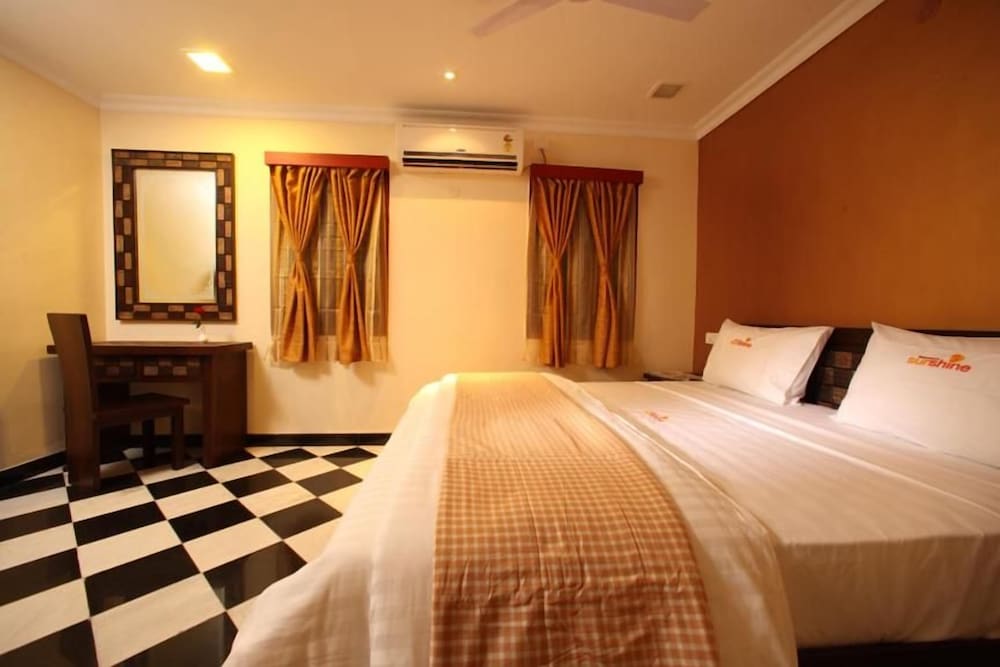 MEENAKSHI'S SUNSHINE HOTEL 9/29