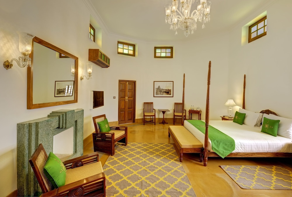 Saraca Hotel Lucknow 11/42