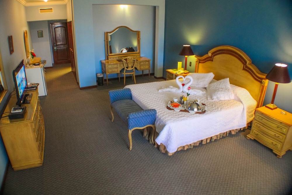 Los Parrales Hotel 13/33