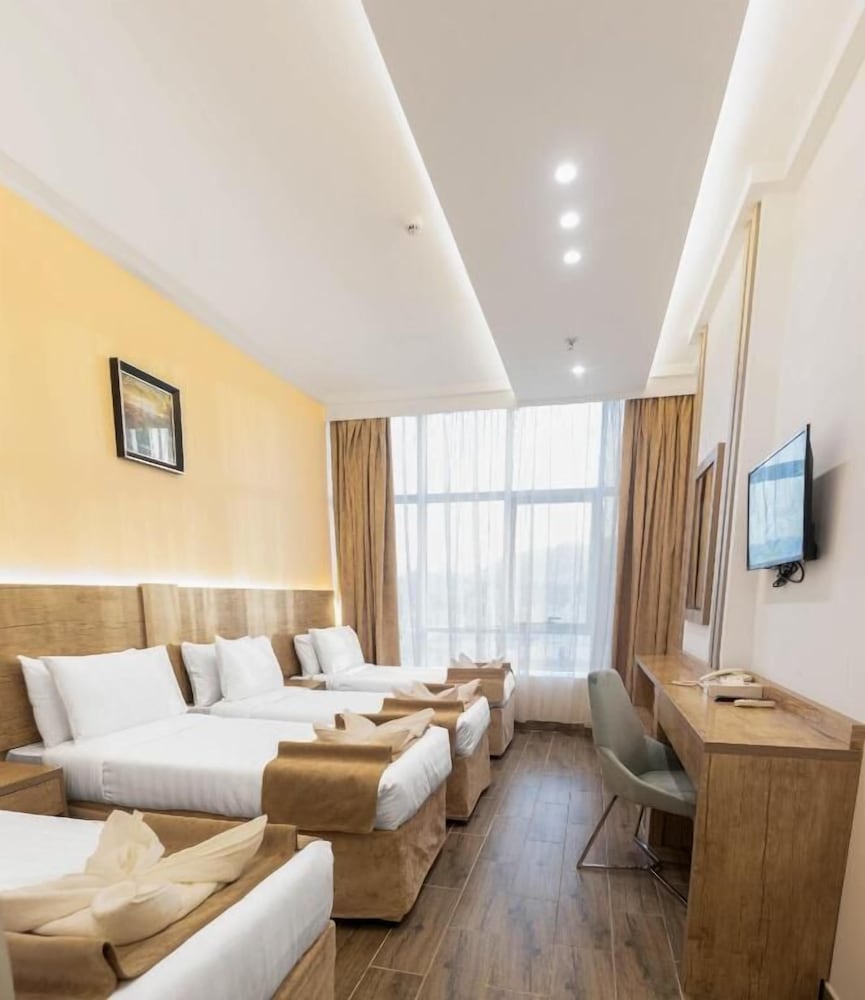 فندق إعمار ليجند(Emaar Legend Hotel) 8/23