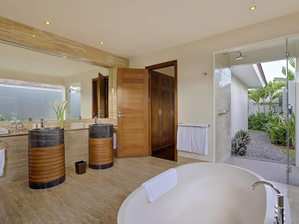 Pullman Danang Beach Resort 22/50