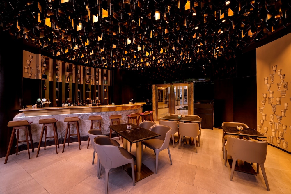 Kowloon Harbourfront Hotel 30/48