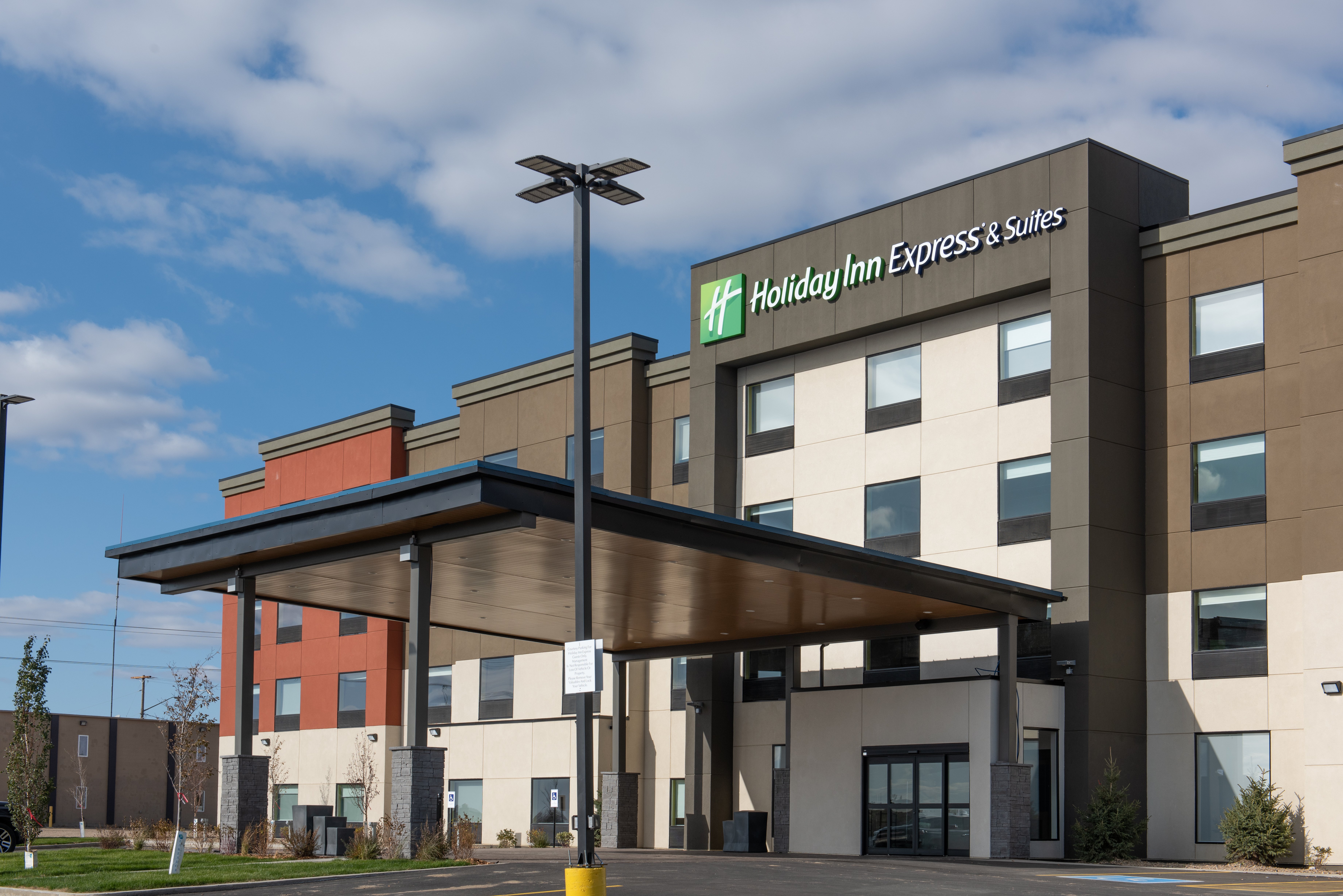 Holiday Inn Express & Suites North Battleford 3/50