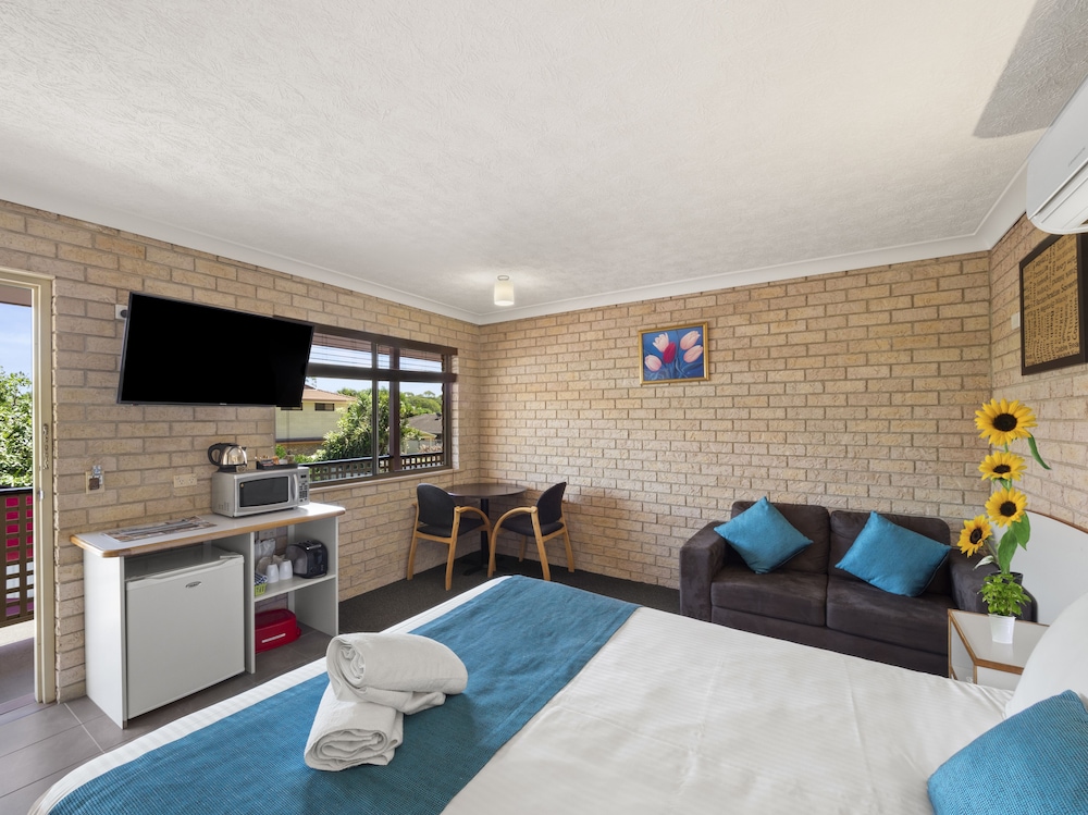 Kennedy Drive Airport Motel 30/44