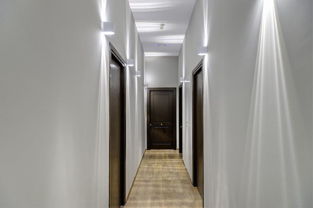 1844 Suites 55/61