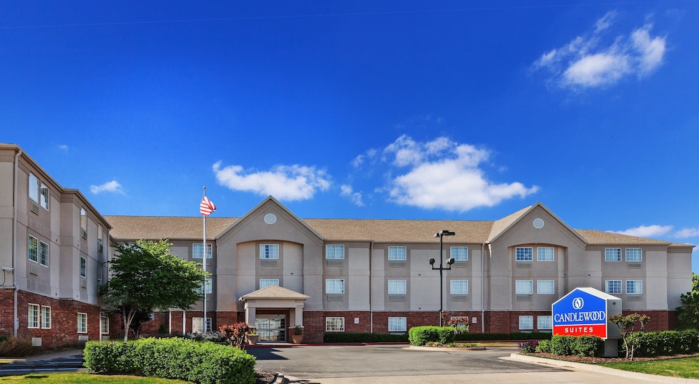 Candlewood Suites Tulsa 1/54