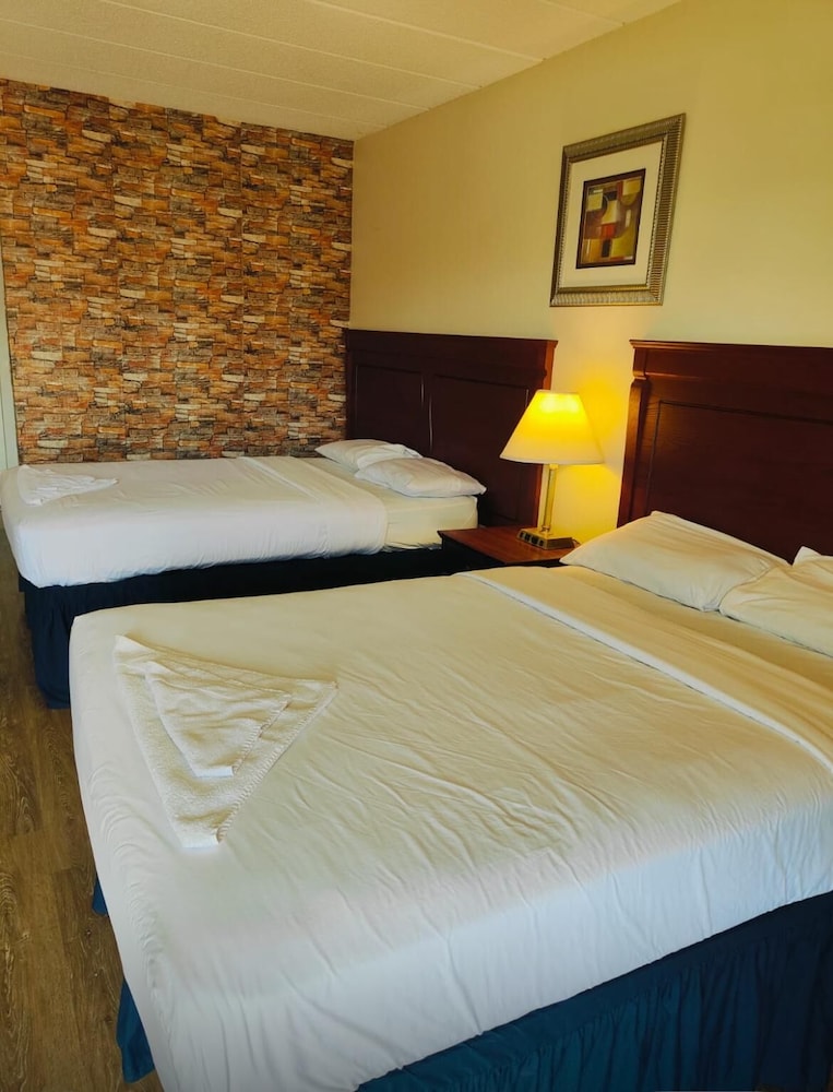 ROOM, 2 DOUBLE BEDS, GROUND FLOOR