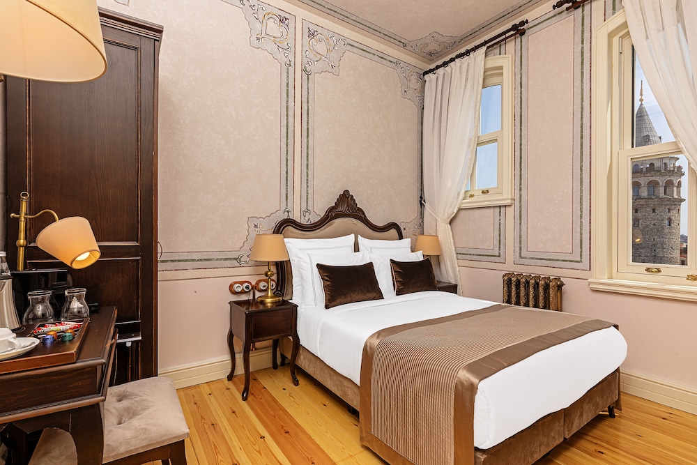 غرفة ديلوكس بسرير كوين، Meroddi Barnathan Hotel 6/10