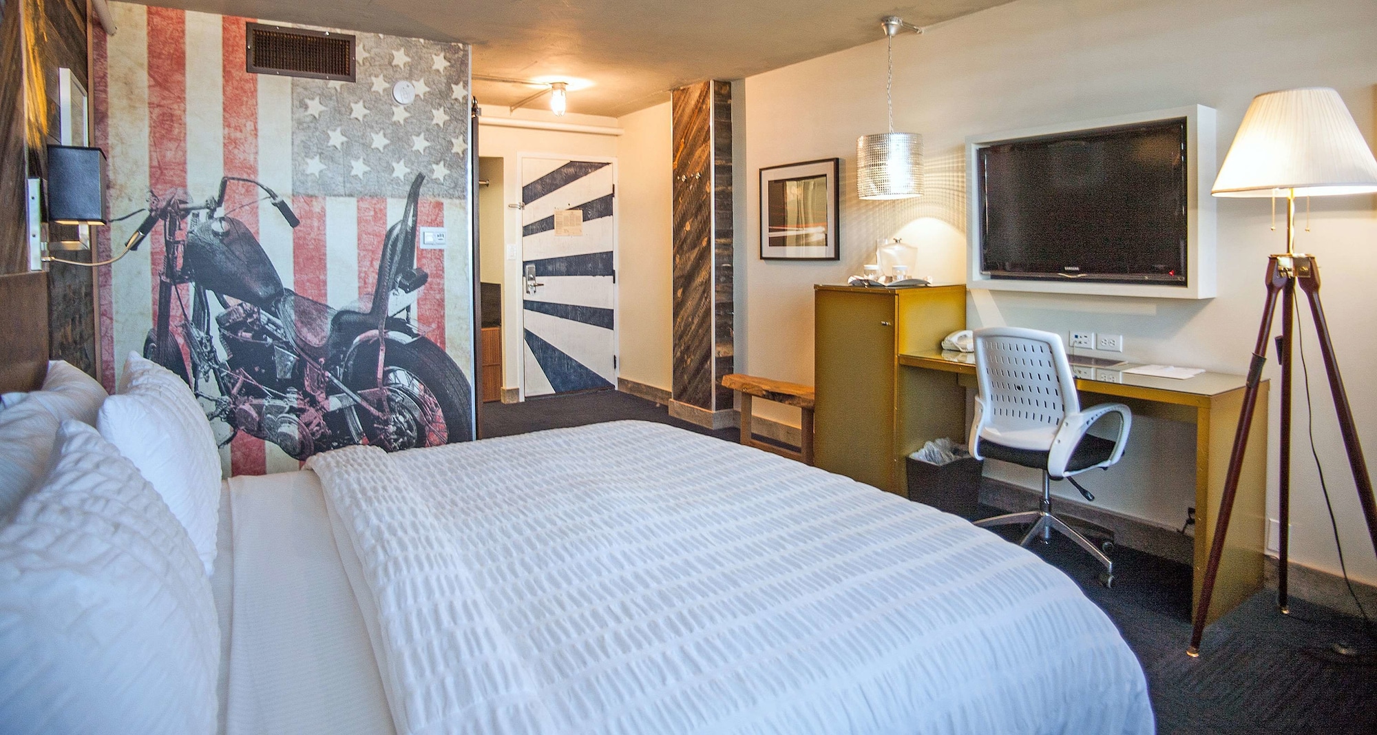 STANDARD, KING BED