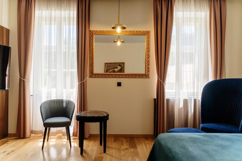 Boutique Hotel Dobrna 43/55