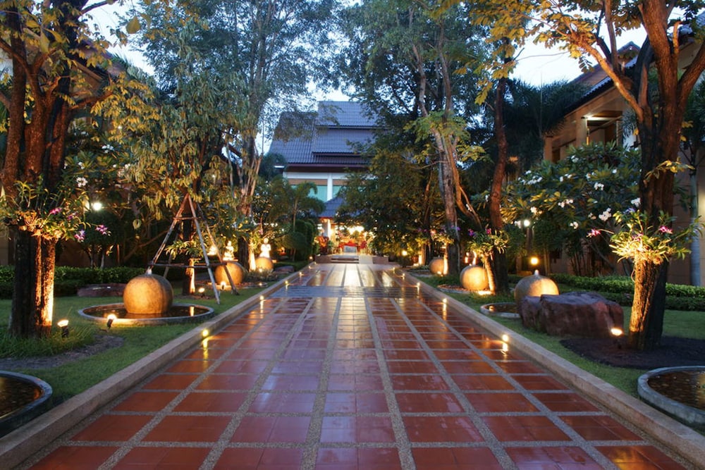 Juntra Resort And Hotel 50/54