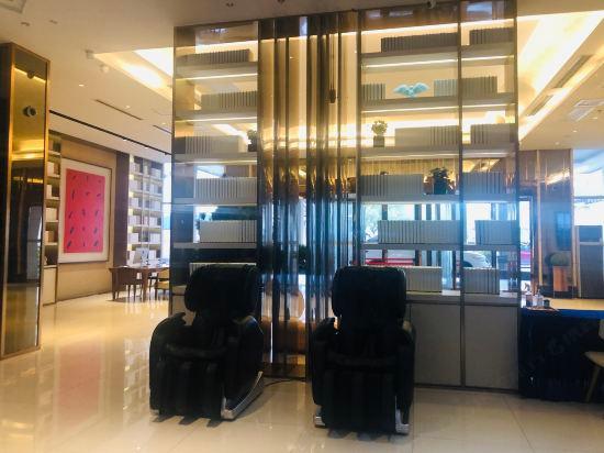 Ji Hotel (Shanghai Pudong Airport Chengnan Road) 32/44