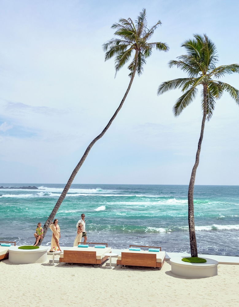 Radisson Collection Resort, Galle 45/49