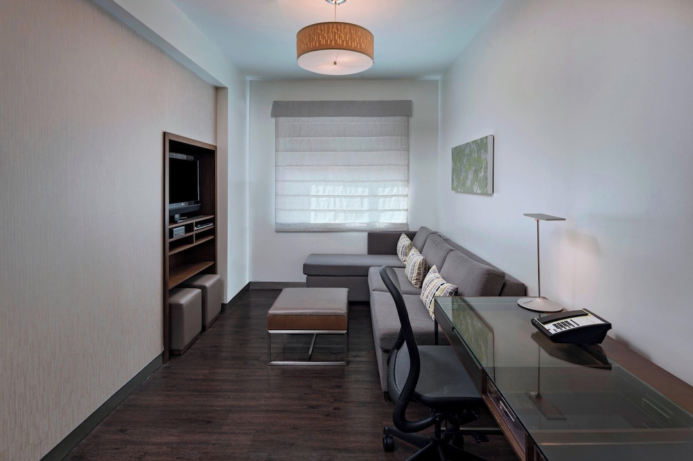 STUDIO, 2 QUEEN BEDS, ACCESSIBLE