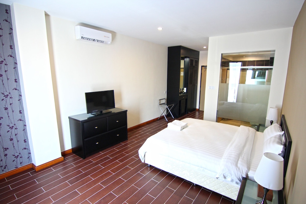 Putatan Platinum Hotel 7/31