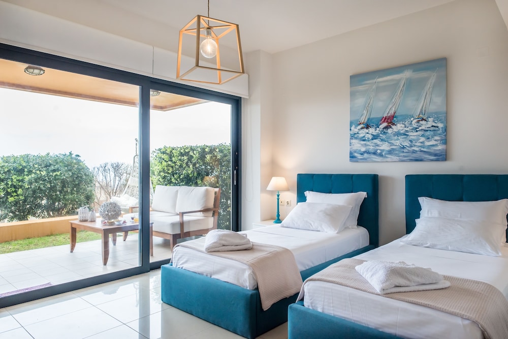3 BEDROOMS, LUXURY, VILLA, SEA VIEW