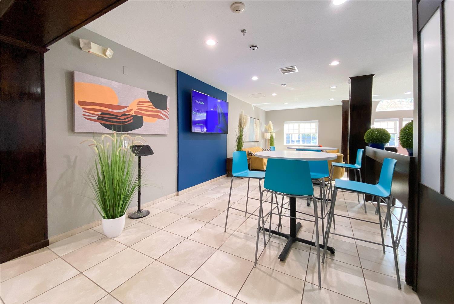 MICROTEL INN & SUITES BY WYNDHAM COLUMBIA/AT FORT JACKSON 9/34
