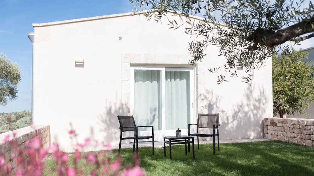 Mazzarelli Creative Resort 8/64