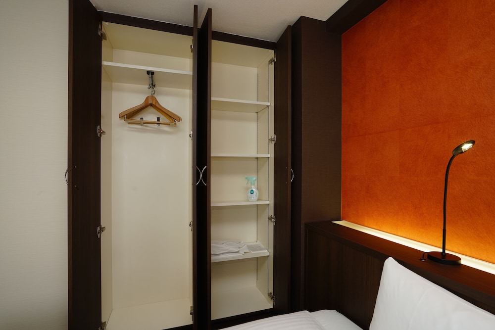 Fukuoka Toei Hotel 60/61