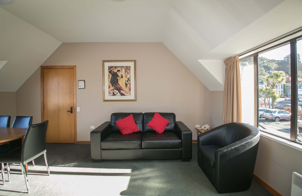 Allan Court Motel 35/66