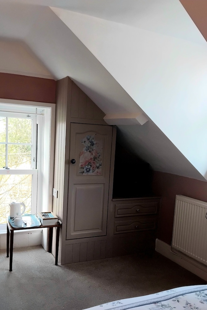The Countryman Hotel - B&B 4/50
