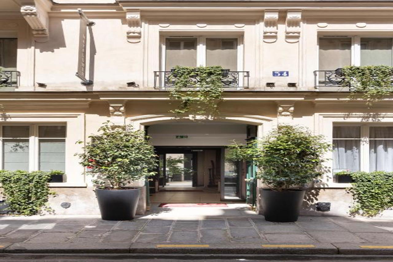 HOTEL MAYFLOWER in PARIS