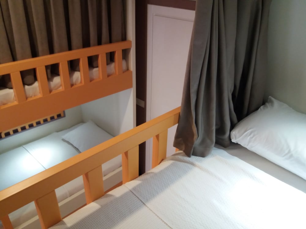 Sakura Hostel & Pub 16/88