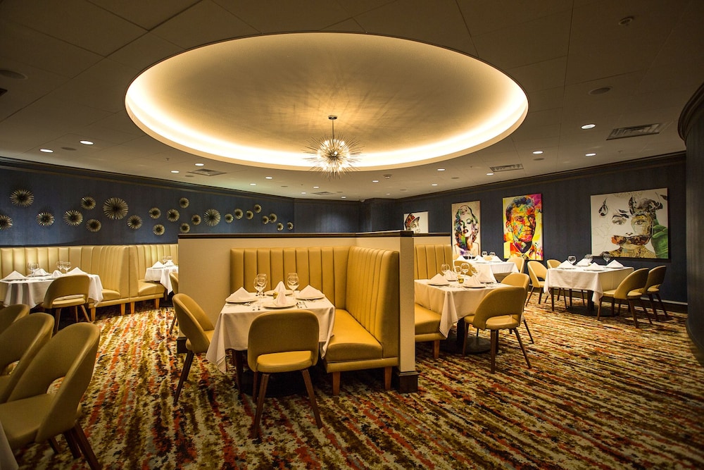 The Fredonia Hotel and Convention Center 26/30