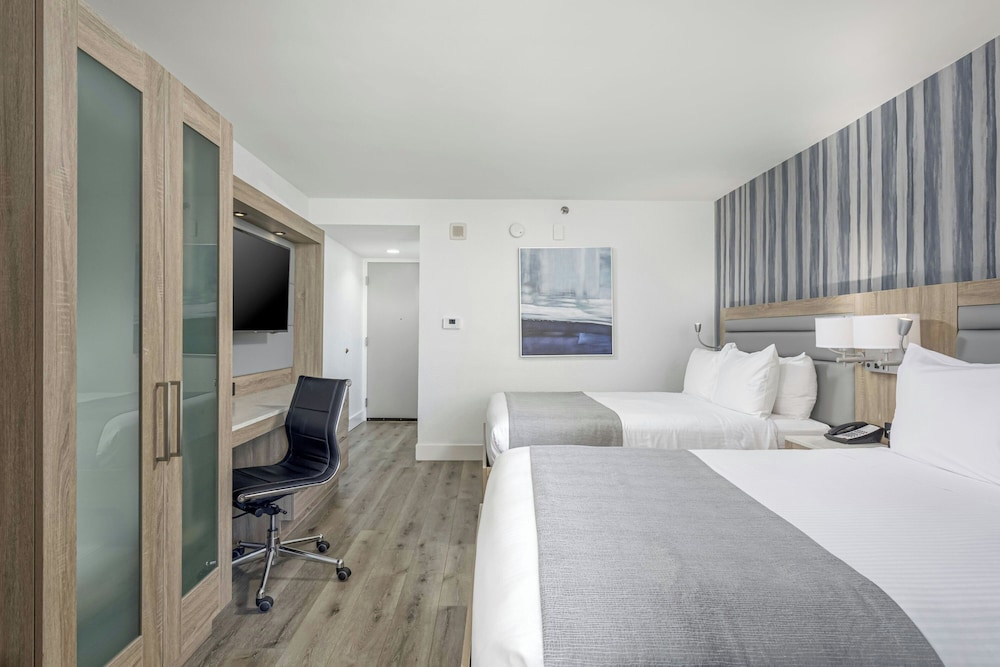 غرفة قياسية بسريرين كوين، Perdido Beach Resort 2/7