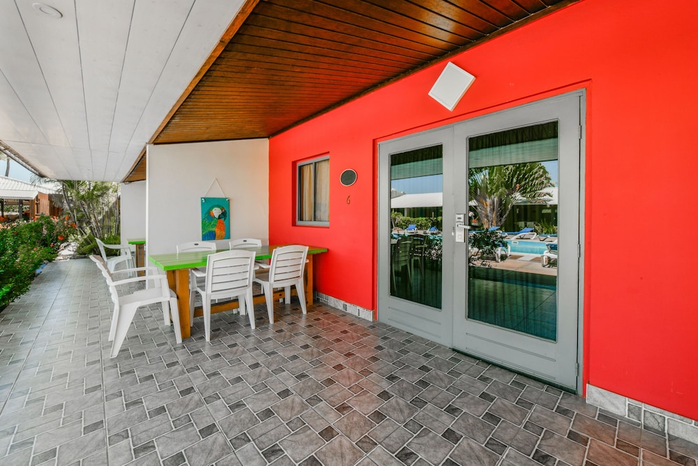 Aruba Blue Village 37/49