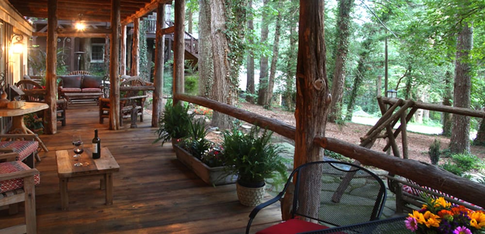 Lake Rabun Hotel Restaurant 28/50