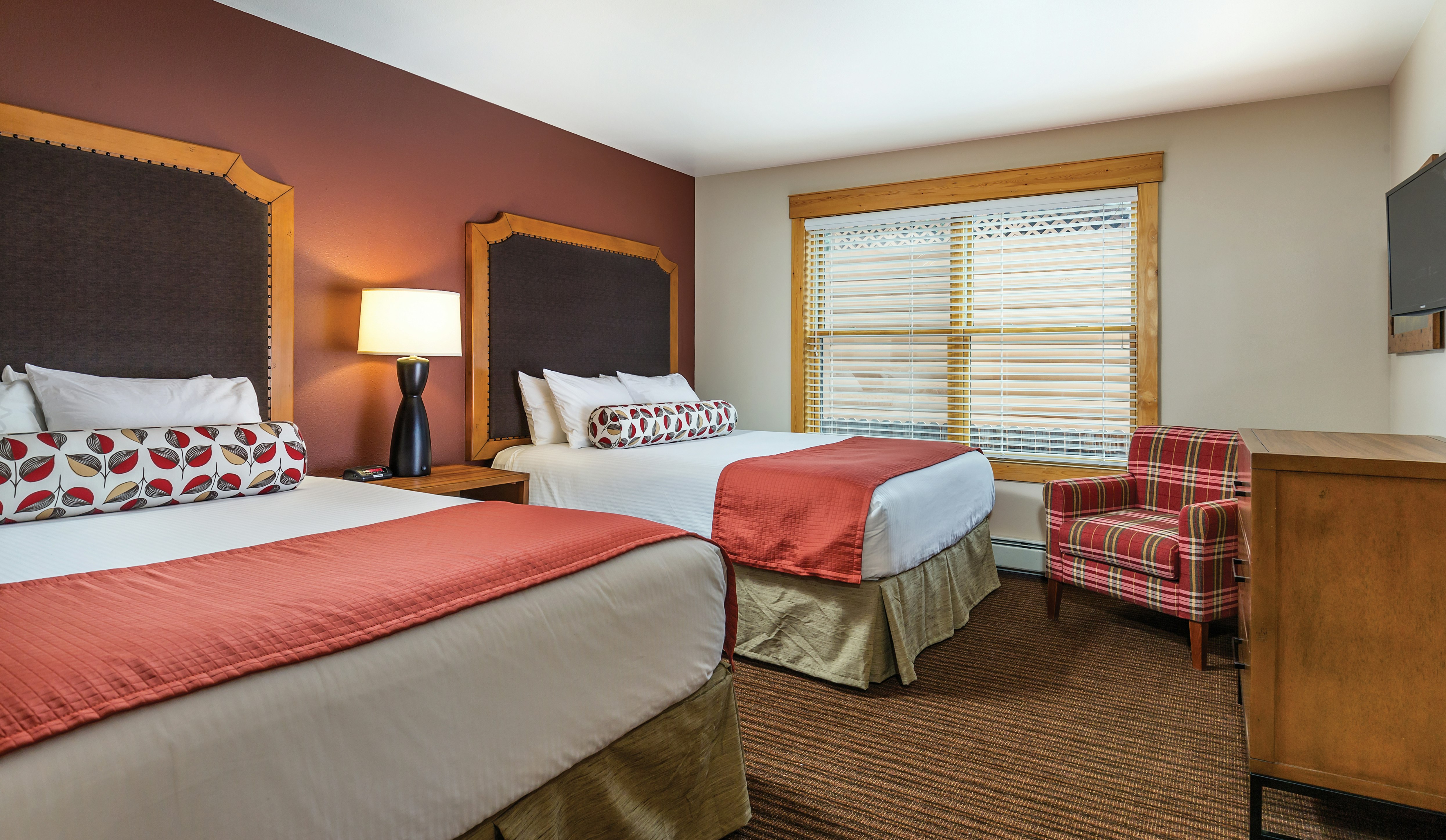 2 Bedrooms, Condo