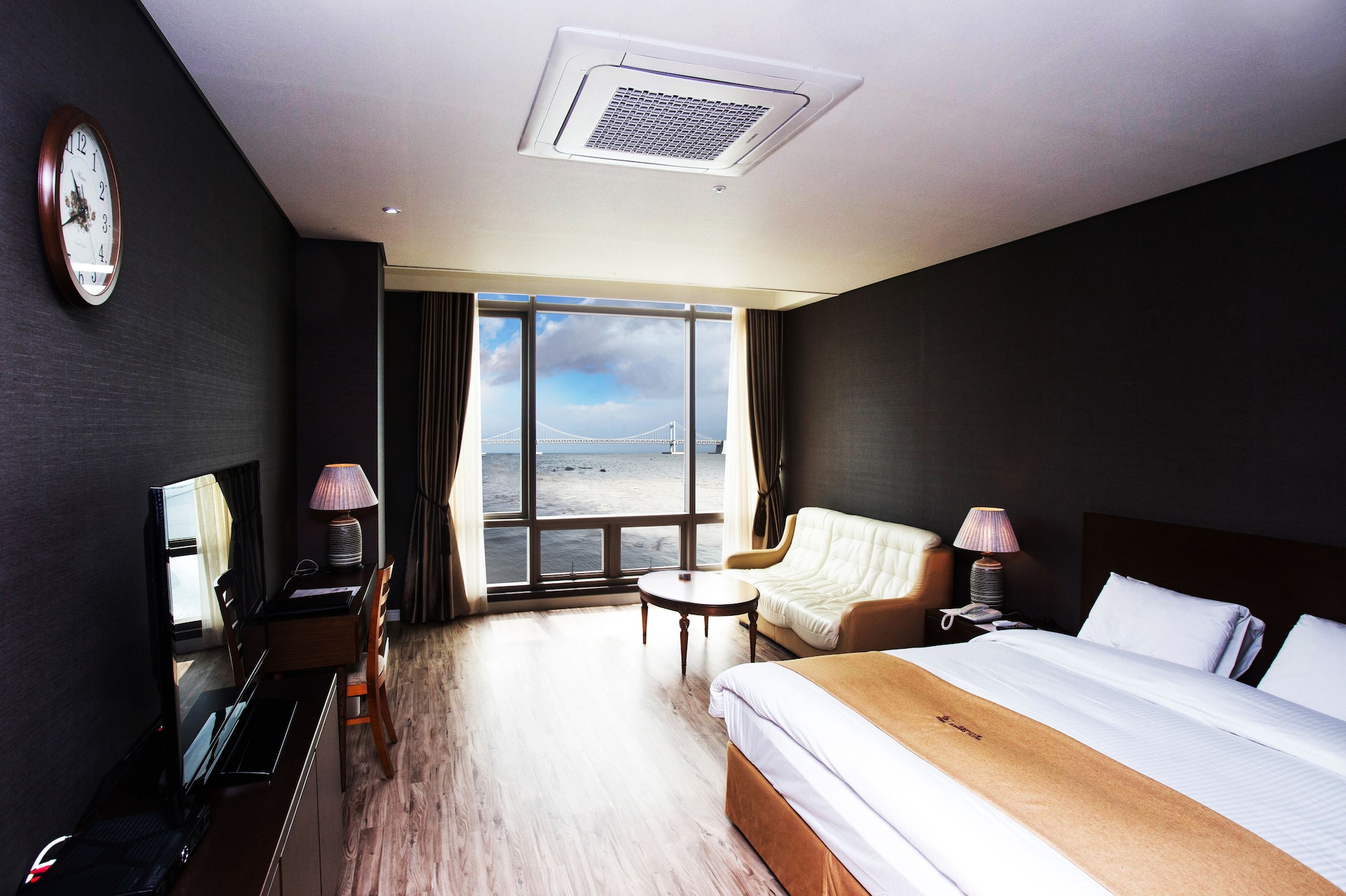 OCEAN, PREMIUM, DOUBLE BED
