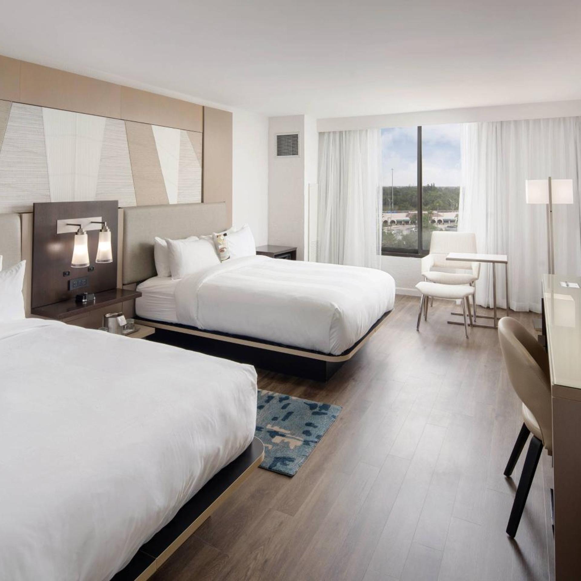 Deluxe, 1 King or 2 Double Beds