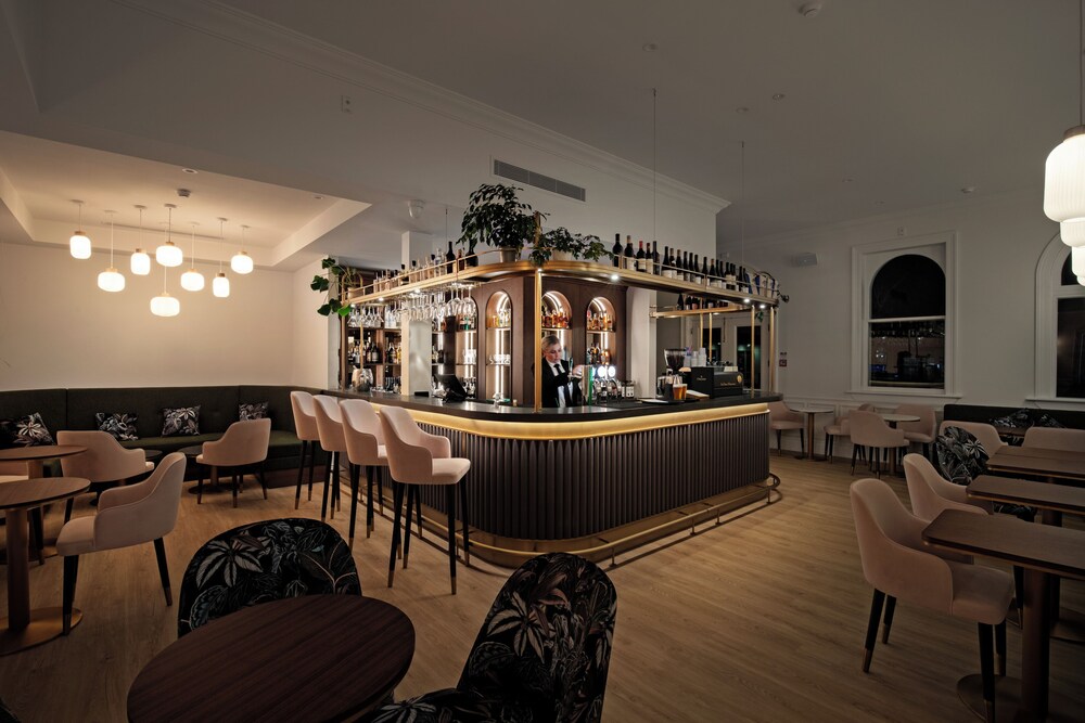 The Clements Hotel 54/65