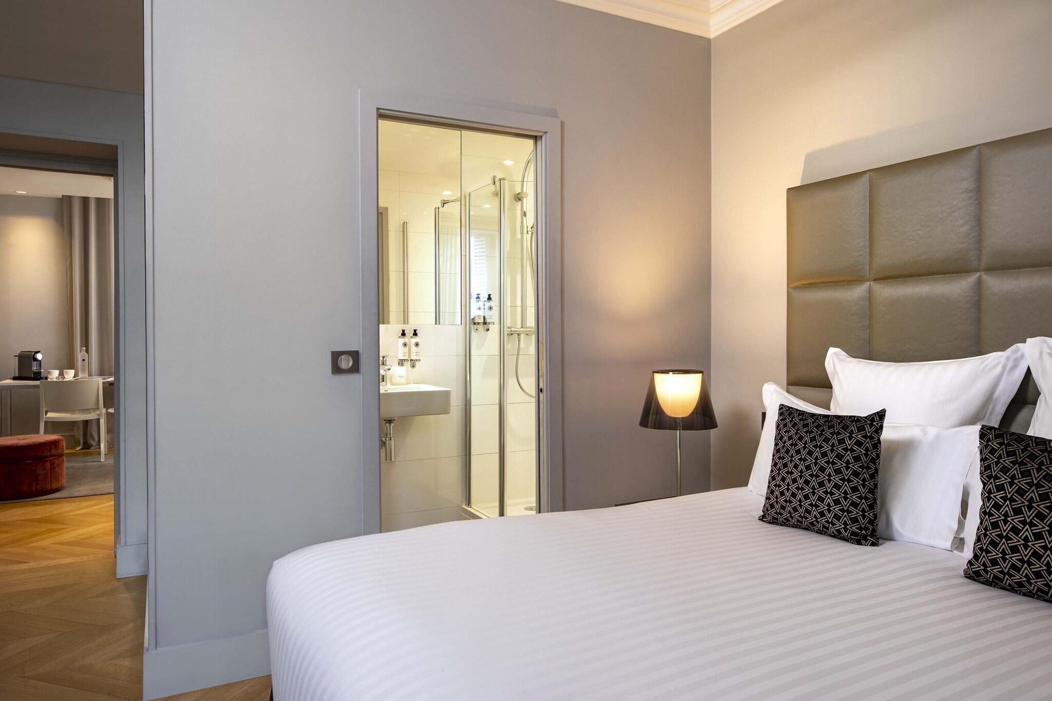 جناح بسرير مزدوج