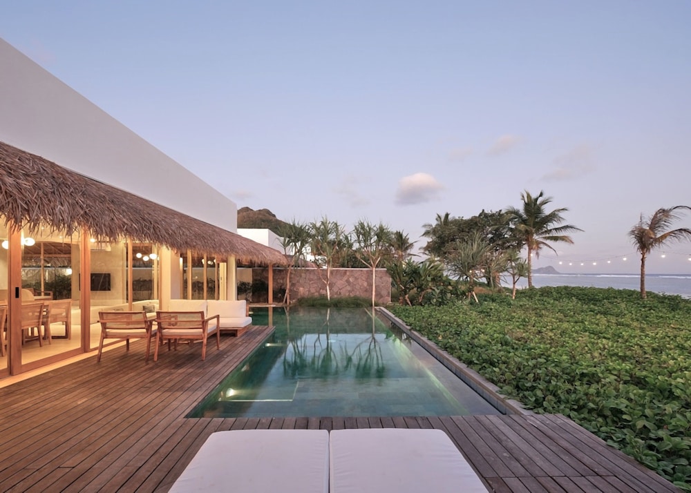 Amber Lombok Beach Resort 24/49