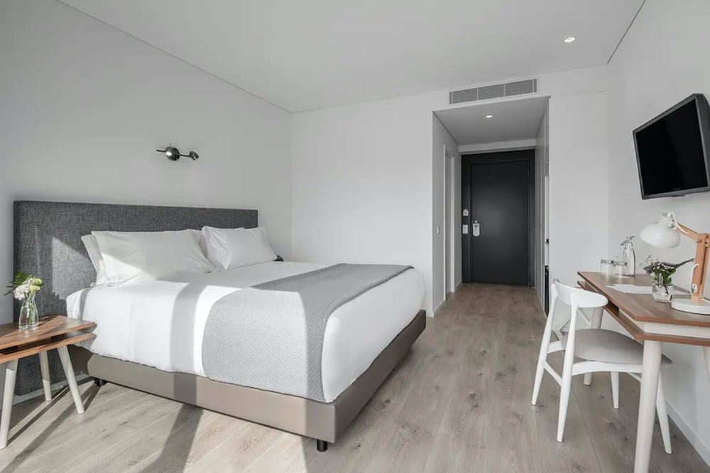Caleway Hotel 10/37